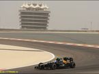 Виталий Петров на трассе Гран При Бахрейна